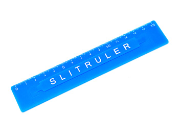 スリットルーラーP１５cm  品番：110200055 ロゴ ブルー,固定も移動も自在にできる定規,ずれない定規,滑らない定規・non-slip ruler